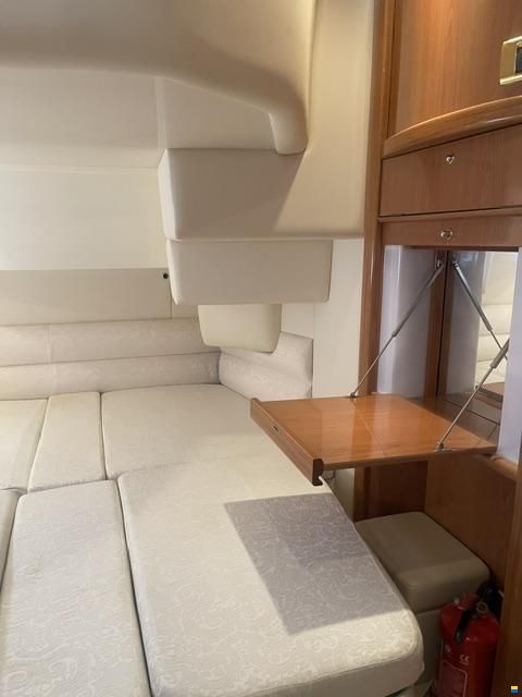 Sealine F42/5