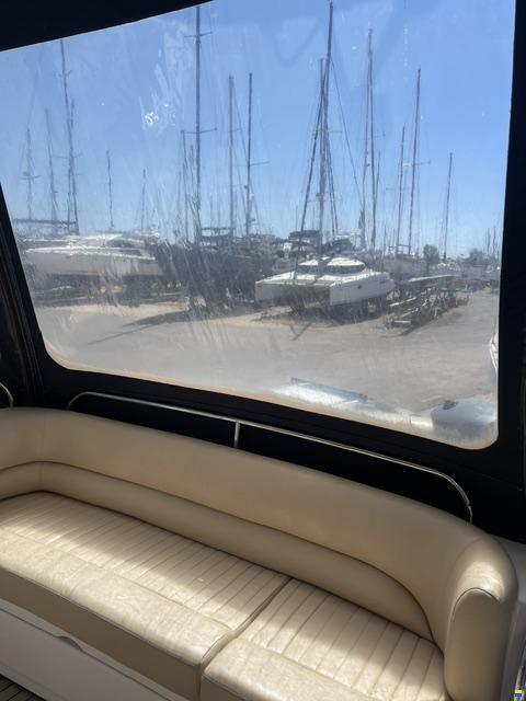 Sealine F42/5