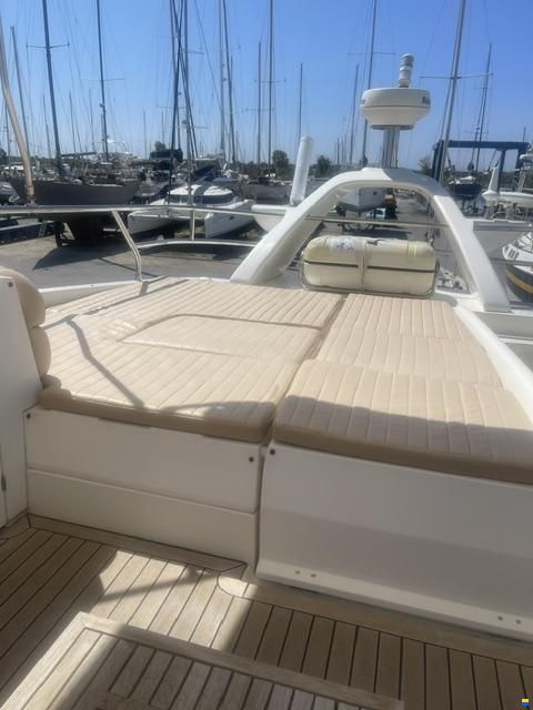 Sealine F42/5