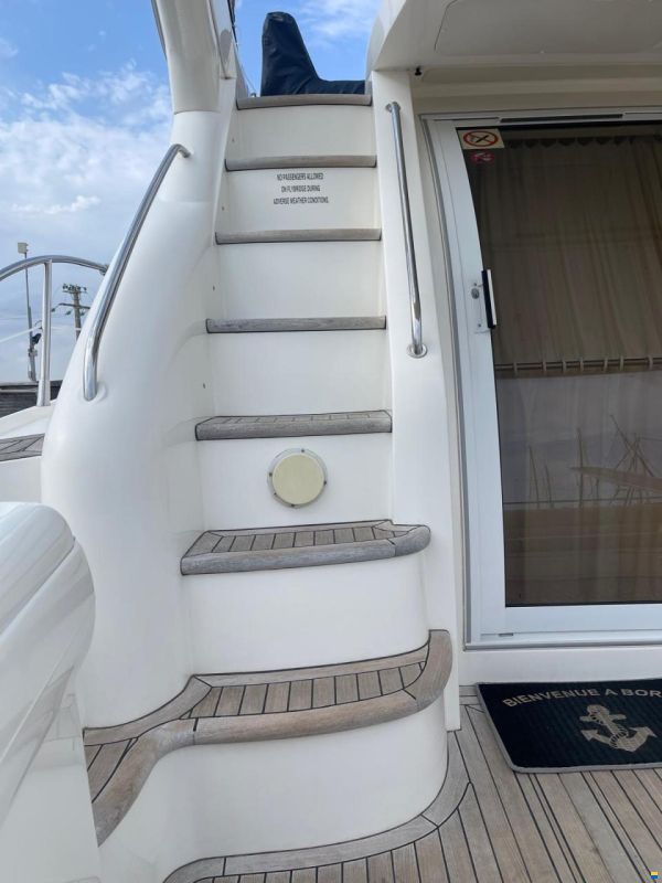 Sealine F42/5