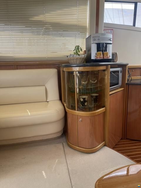 Sealine F42/5