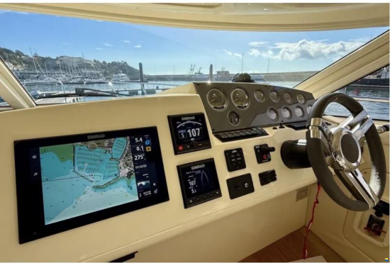 Sealine F42/5