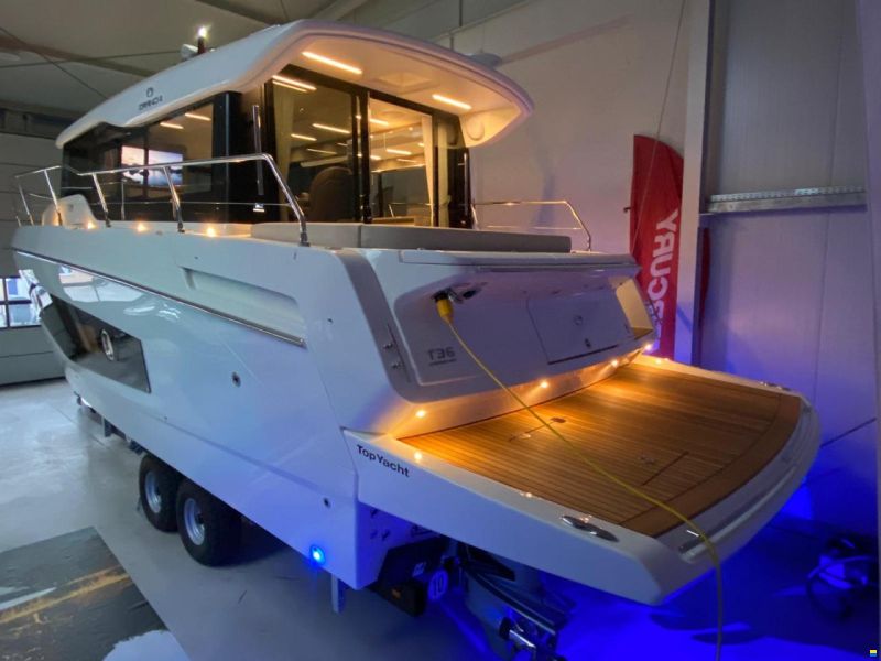 Cranchi T 36 CROSSOVER