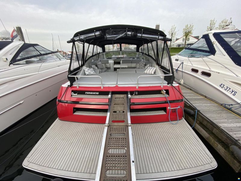 Pershing 40