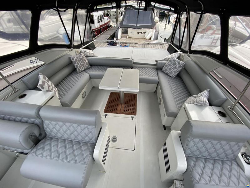 Pershing 40