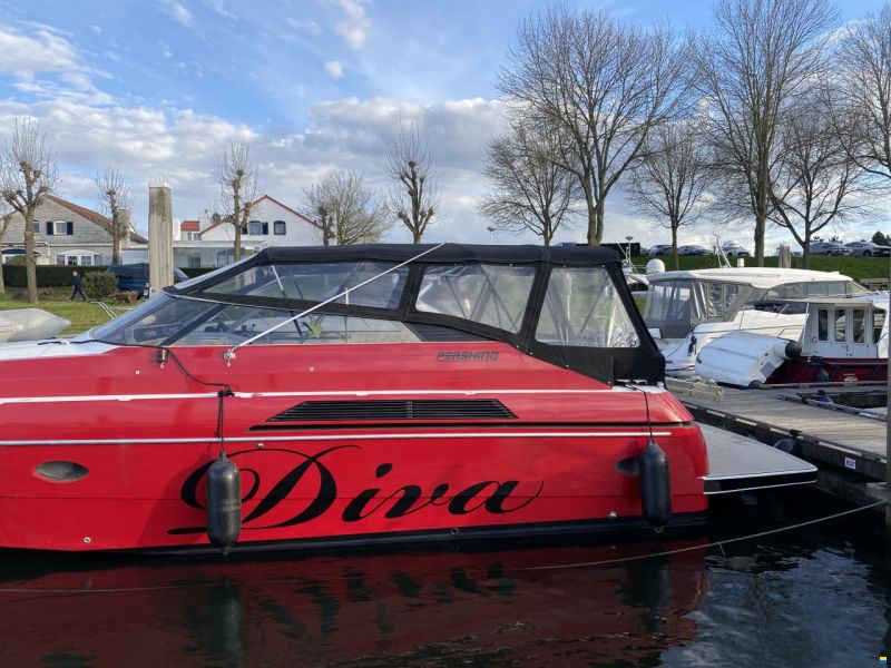 Pershing 40
