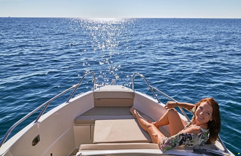 Quicksilver Activ 675 Bowrider