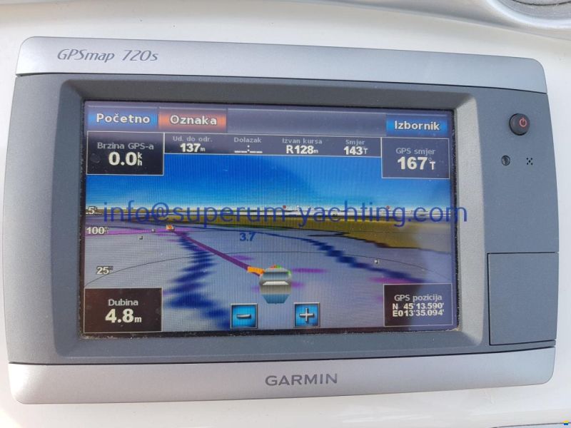 Crownline 270 CR