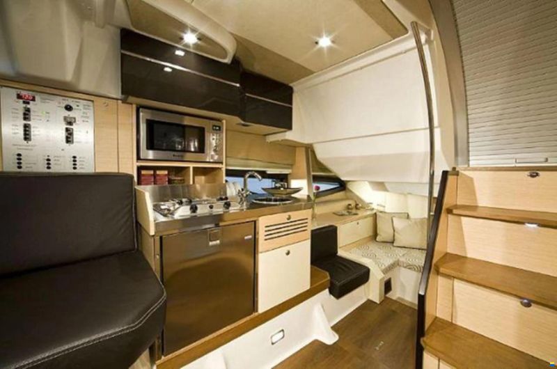 Cranchi Endurance 33