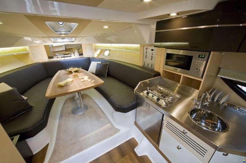 Cranchi Endurance 33