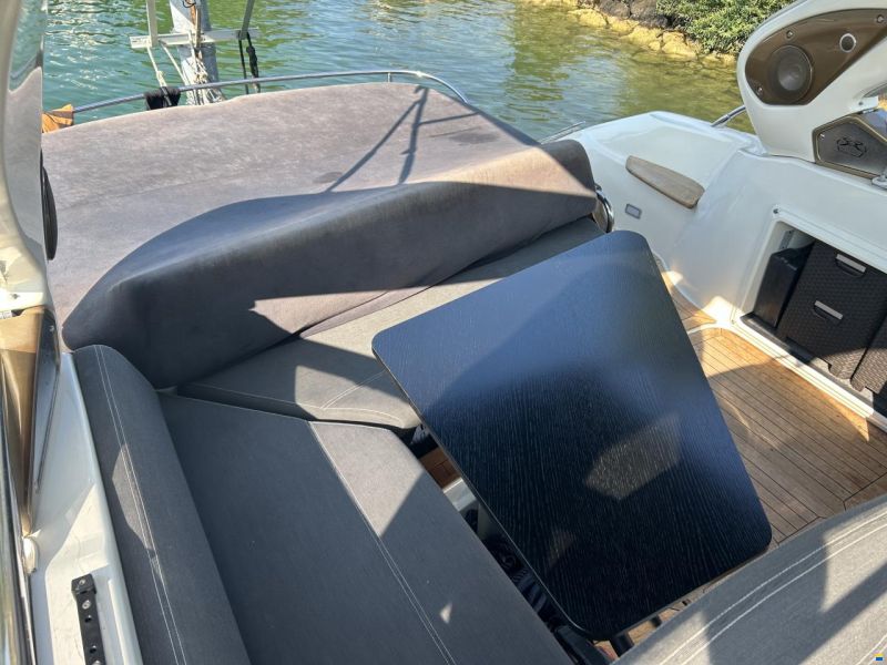 Cranchi Endurance 33