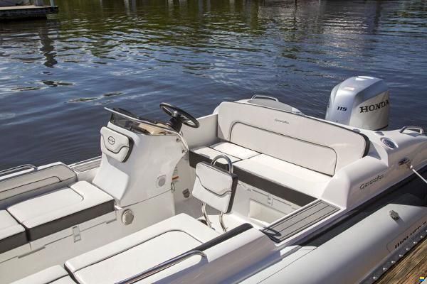 Walker Bay Generation 525 DLX