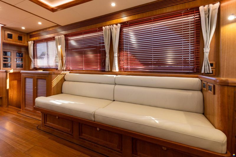 Selene 54 Classic Explorer