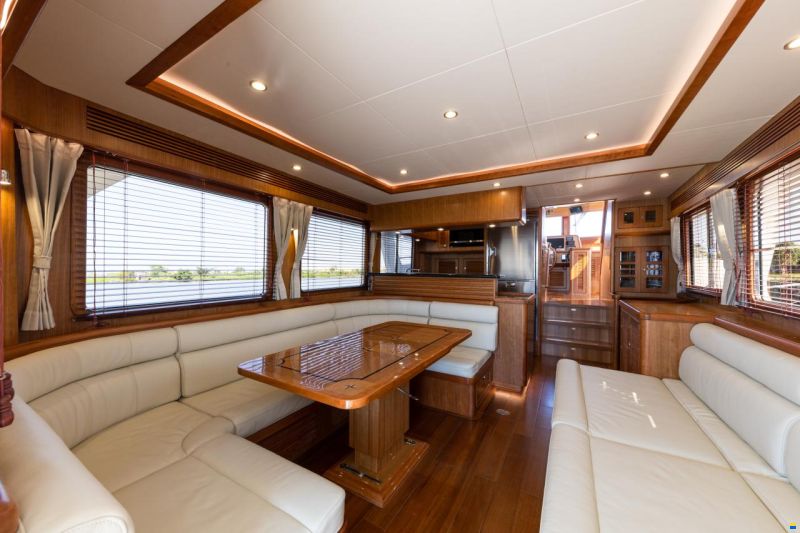 Selene 54 Classic Explorer