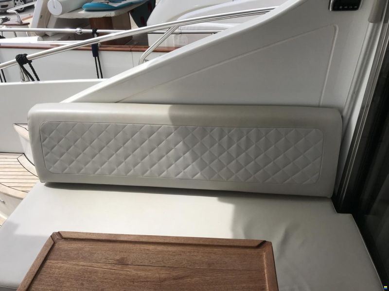 Azimut 68 S