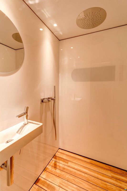Houseboat MOAT Floating Hotel Room
