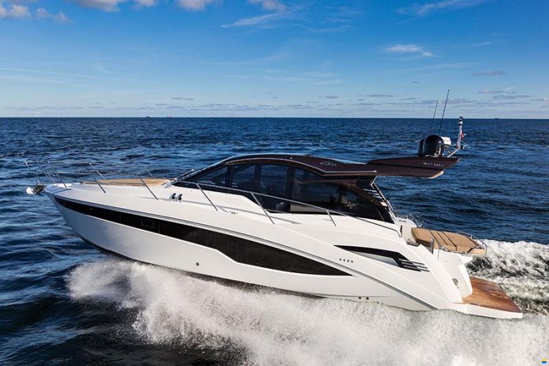 Galeon 425 HTS