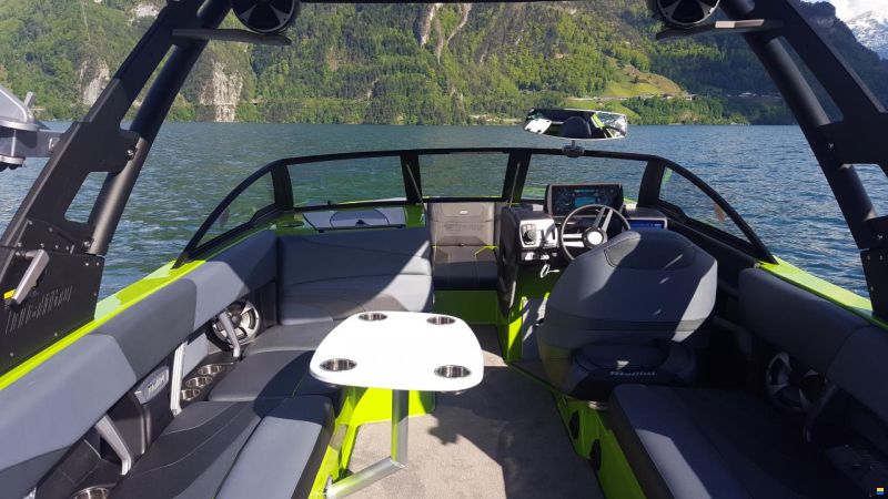 Malibu Wakesetter 22 MXZ