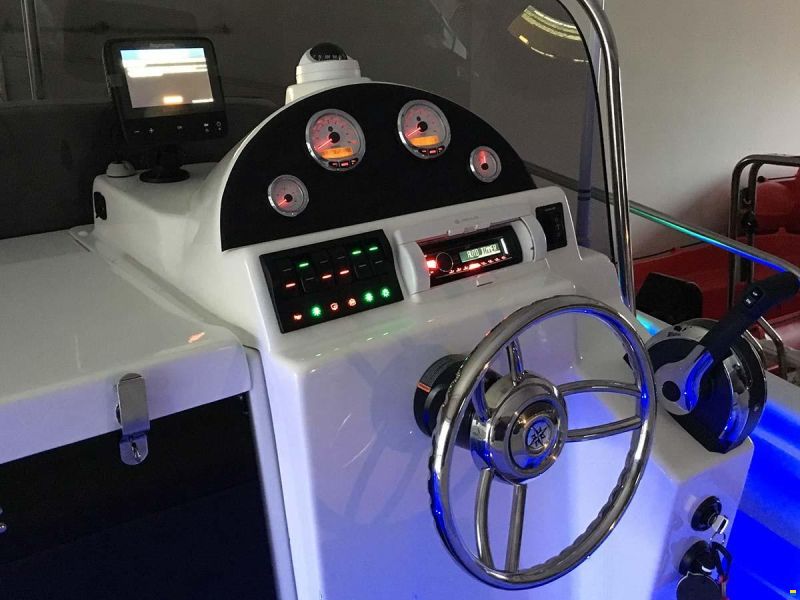 Cantieri Nautici Ferrario Navajo 23 - Honda BF200
