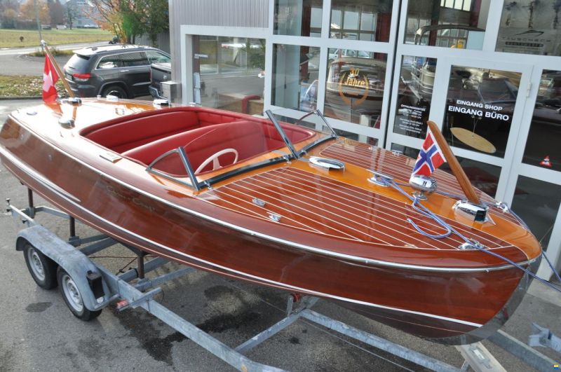 Chris Craft 20 Custom Runabout
