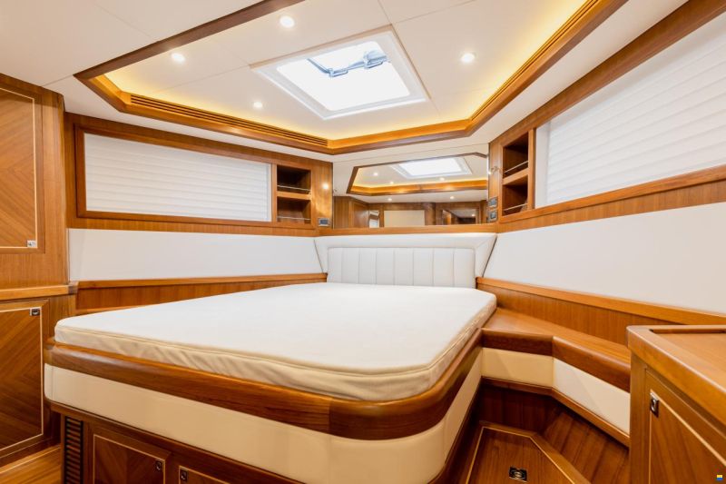 Selene 60 Explorer