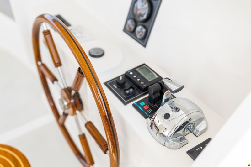 Selene 60 Explorer