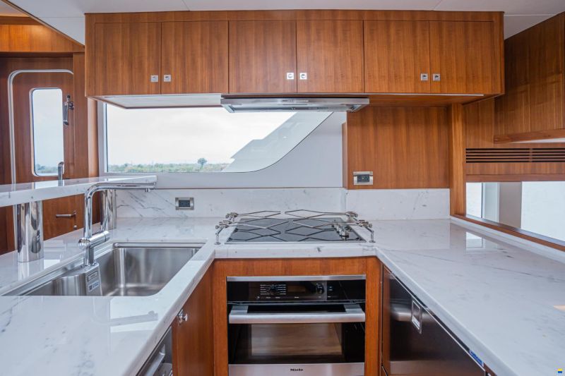 Selene 60 Explorer
