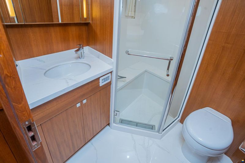 Selene 60 Explorer