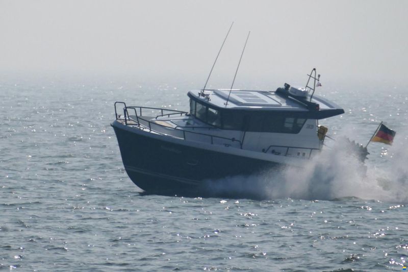 Sargo 33 Explorer
