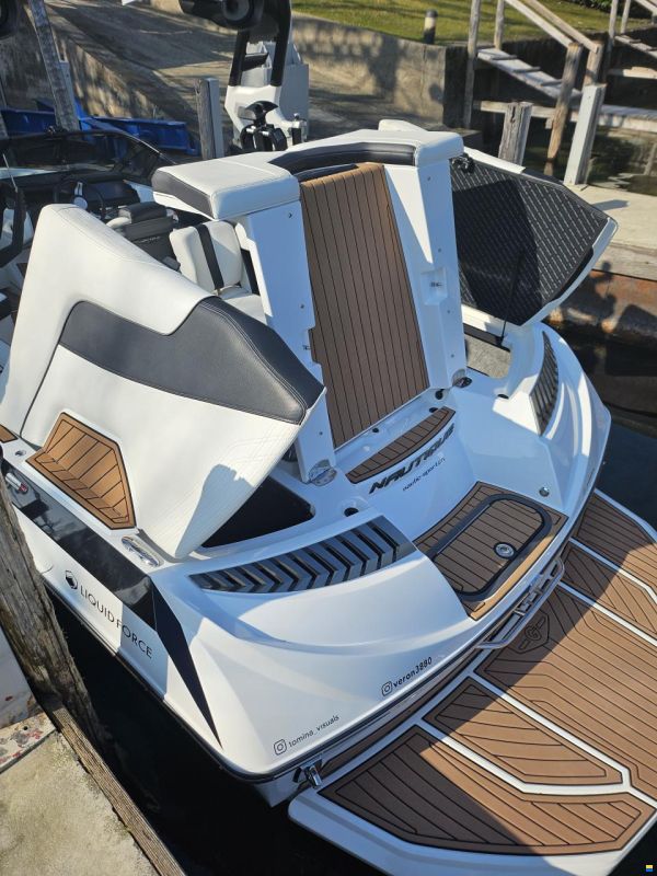 Nautique G21