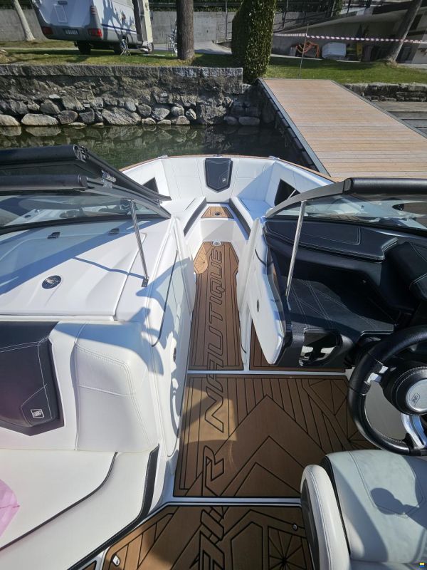 Nautique G21