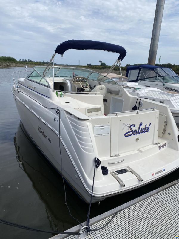 Rinker 270 Fiesta Vee