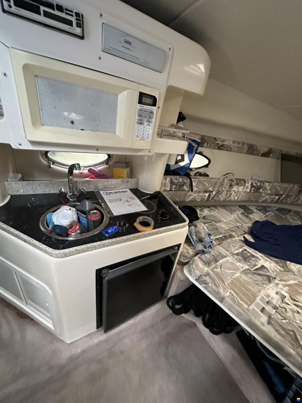 Rinker 270 Fiesta Vee