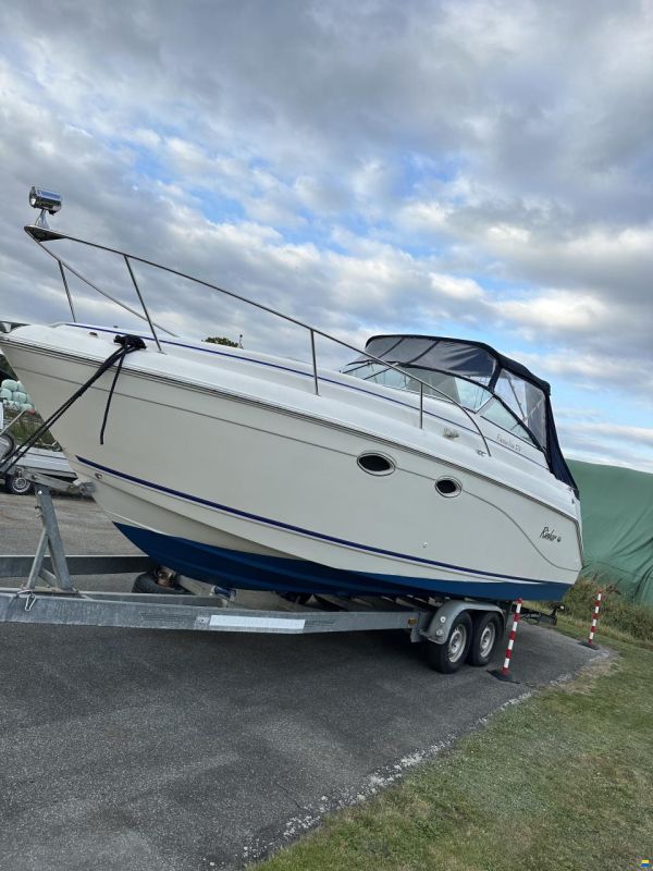 Rinker 270 Fiesta Vee