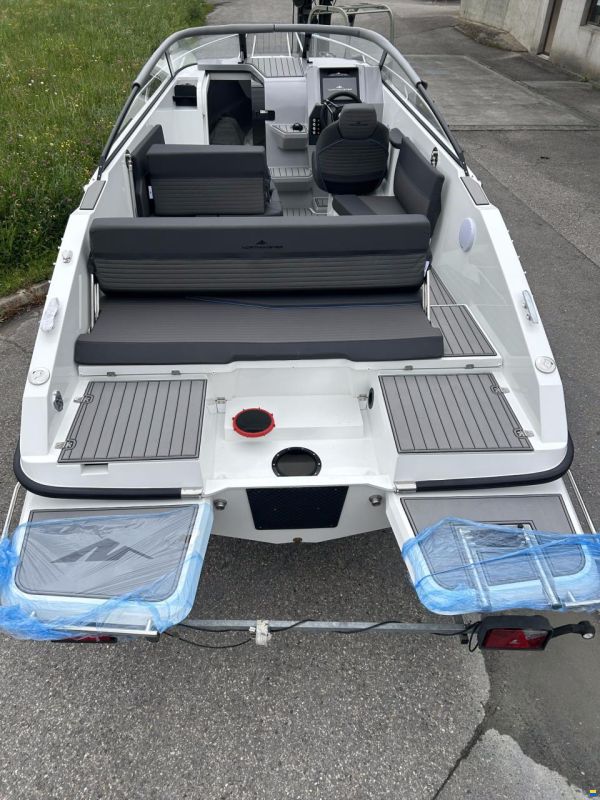 NorthMaster 685 Cruiser