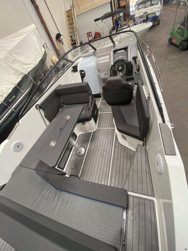 NorthMaster 685 Cruiser