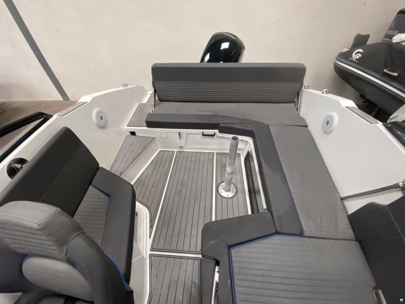 NorthMaster 685 Cruiser