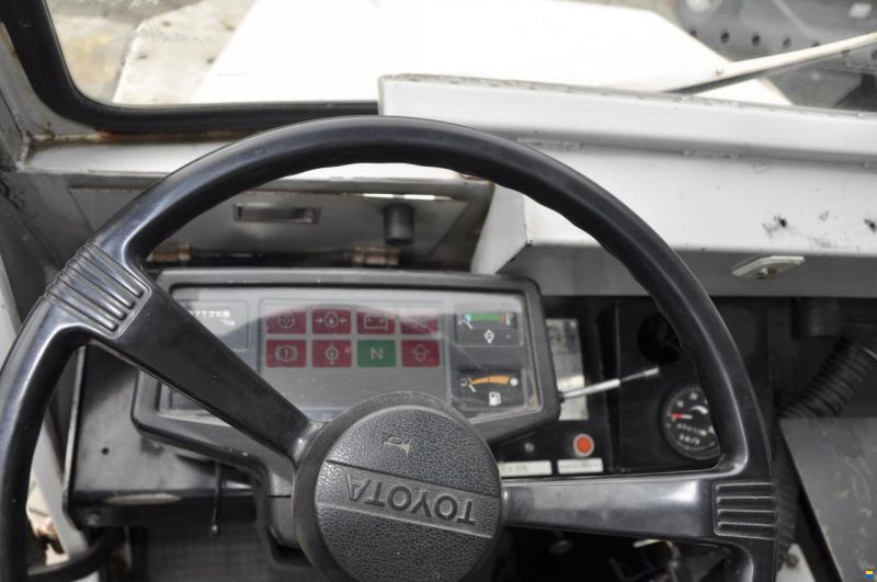 Toyota02-2td25 Rangierfahrzeug Automatik