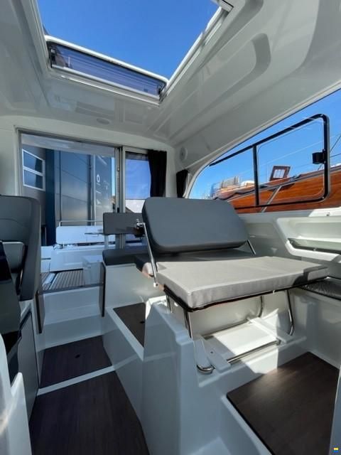 Beneteau Antares 8 OB V2