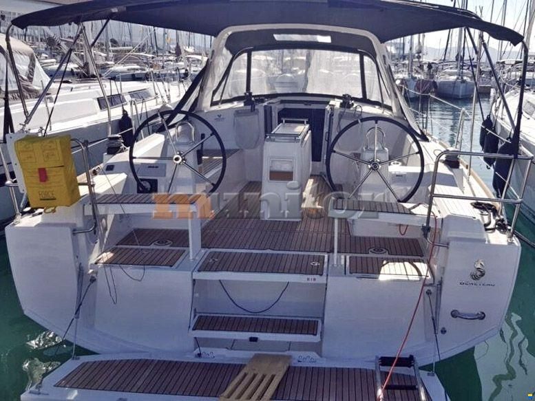 Beneteau Oceanis 38.1