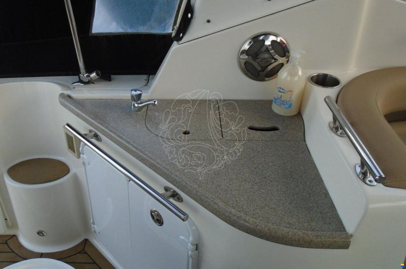 Rinker 260
