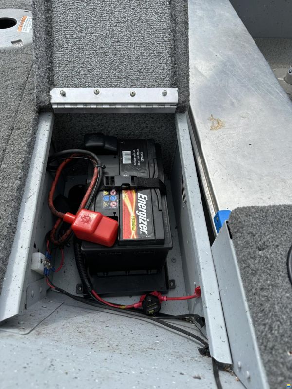 Lund 1600 Rebel Tiller