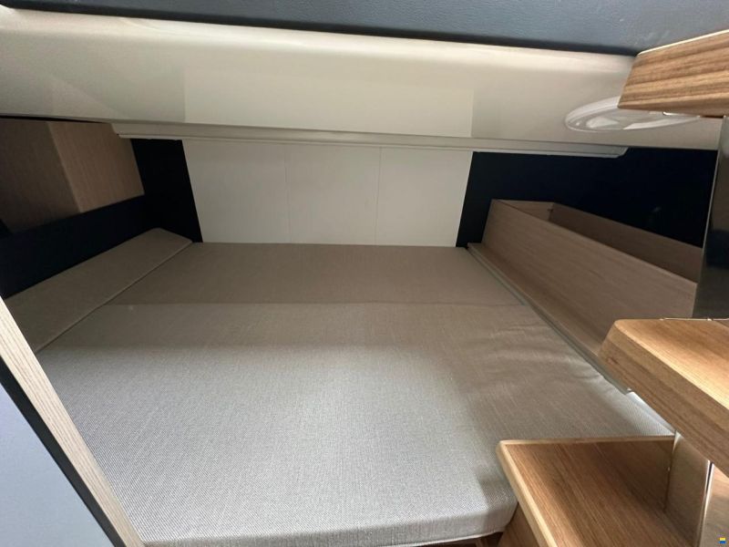 Cranchi E30 Endurance