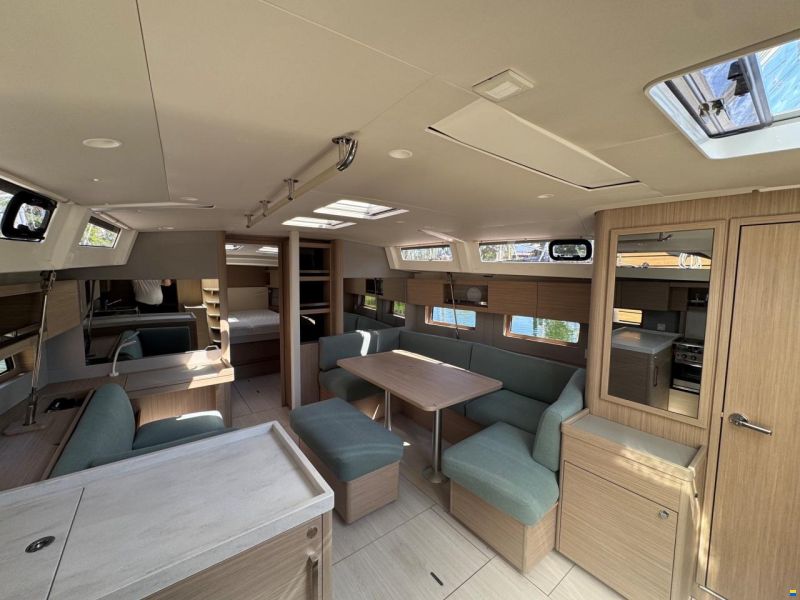 Beneteau Oceanis 47