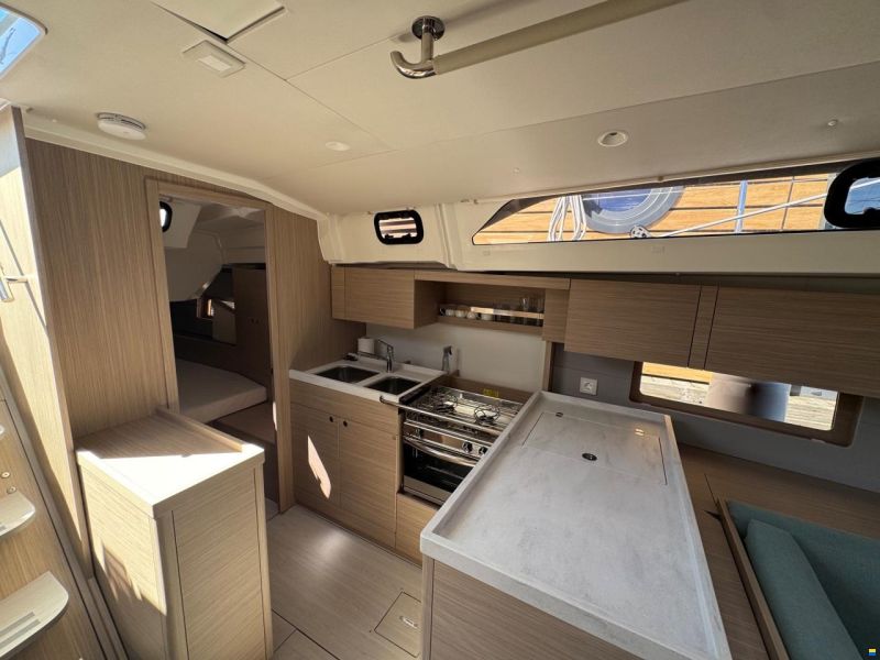 Beneteau Oceanis 47
