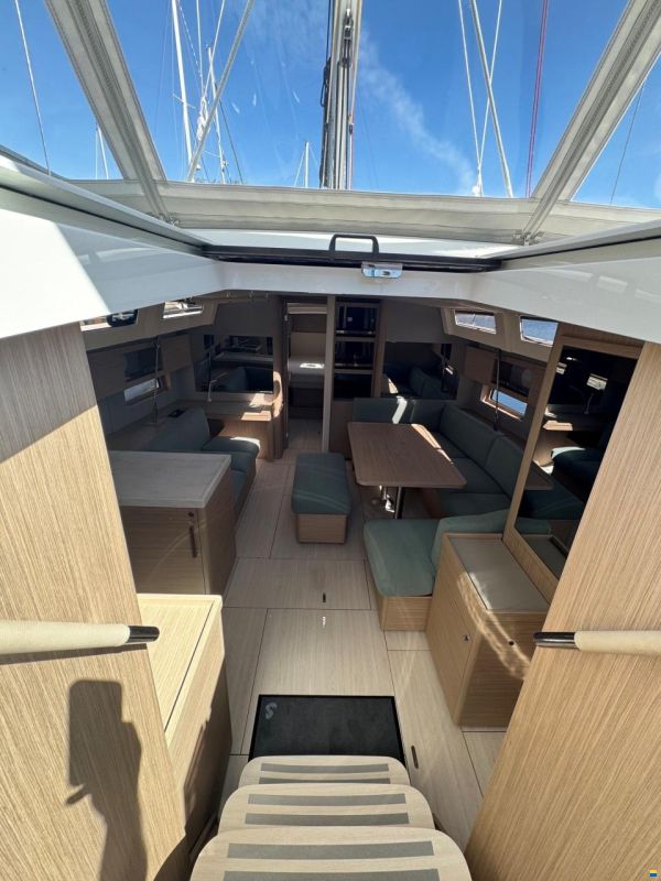 Beneteau Oceanis 47