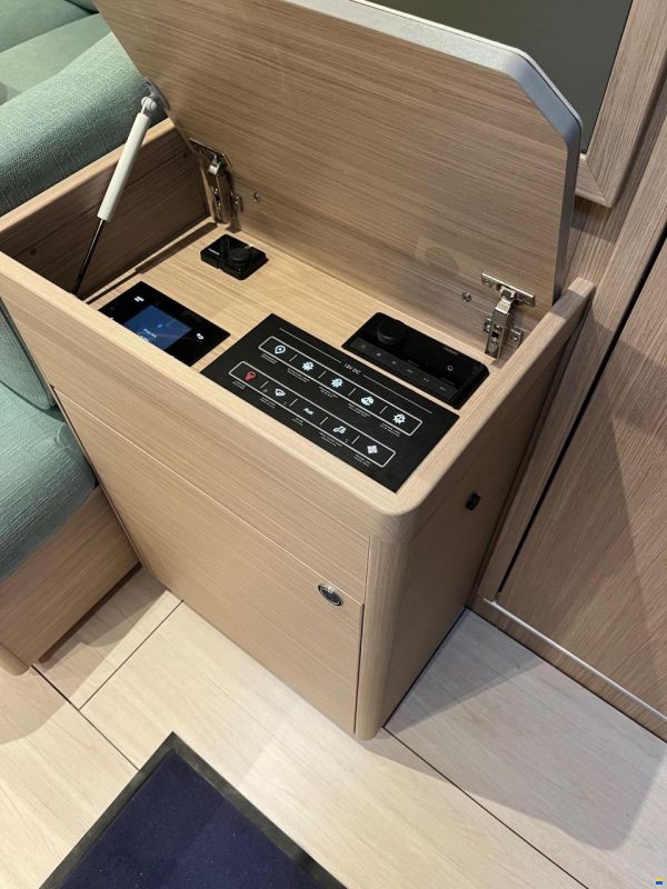 Beneteau Oceanis 47