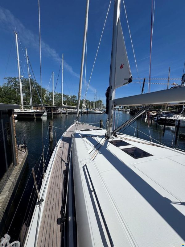 Beneteau Oceanis 47