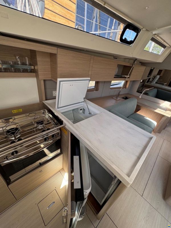 Beneteau Oceanis 47