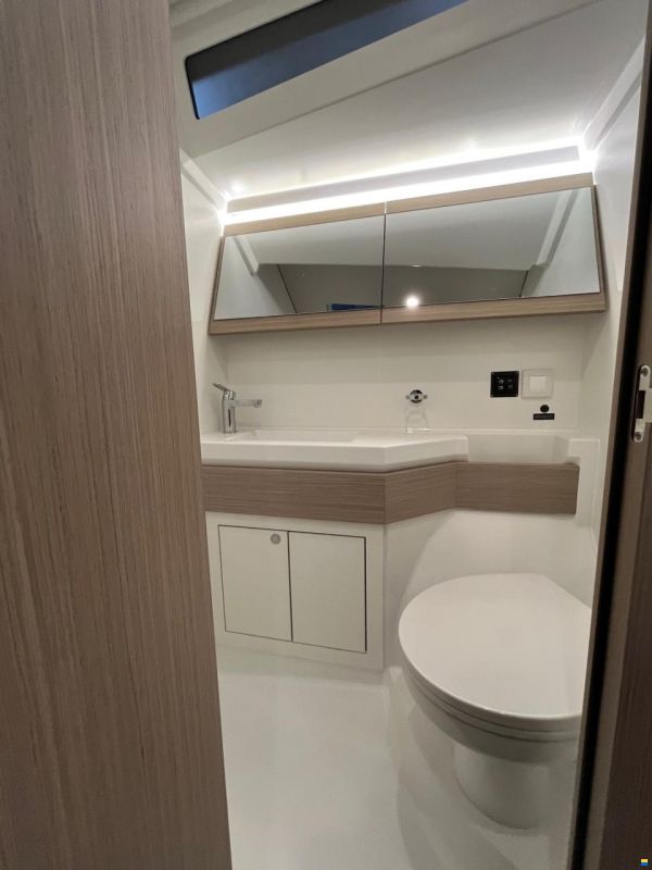 Beneteau Oceanis 47